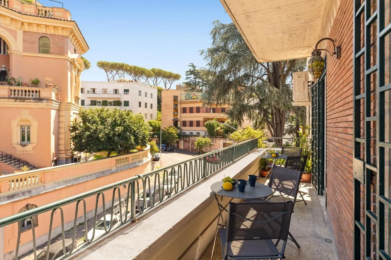 Bright And Spacious Family Apartment In Parioli Rome Italy