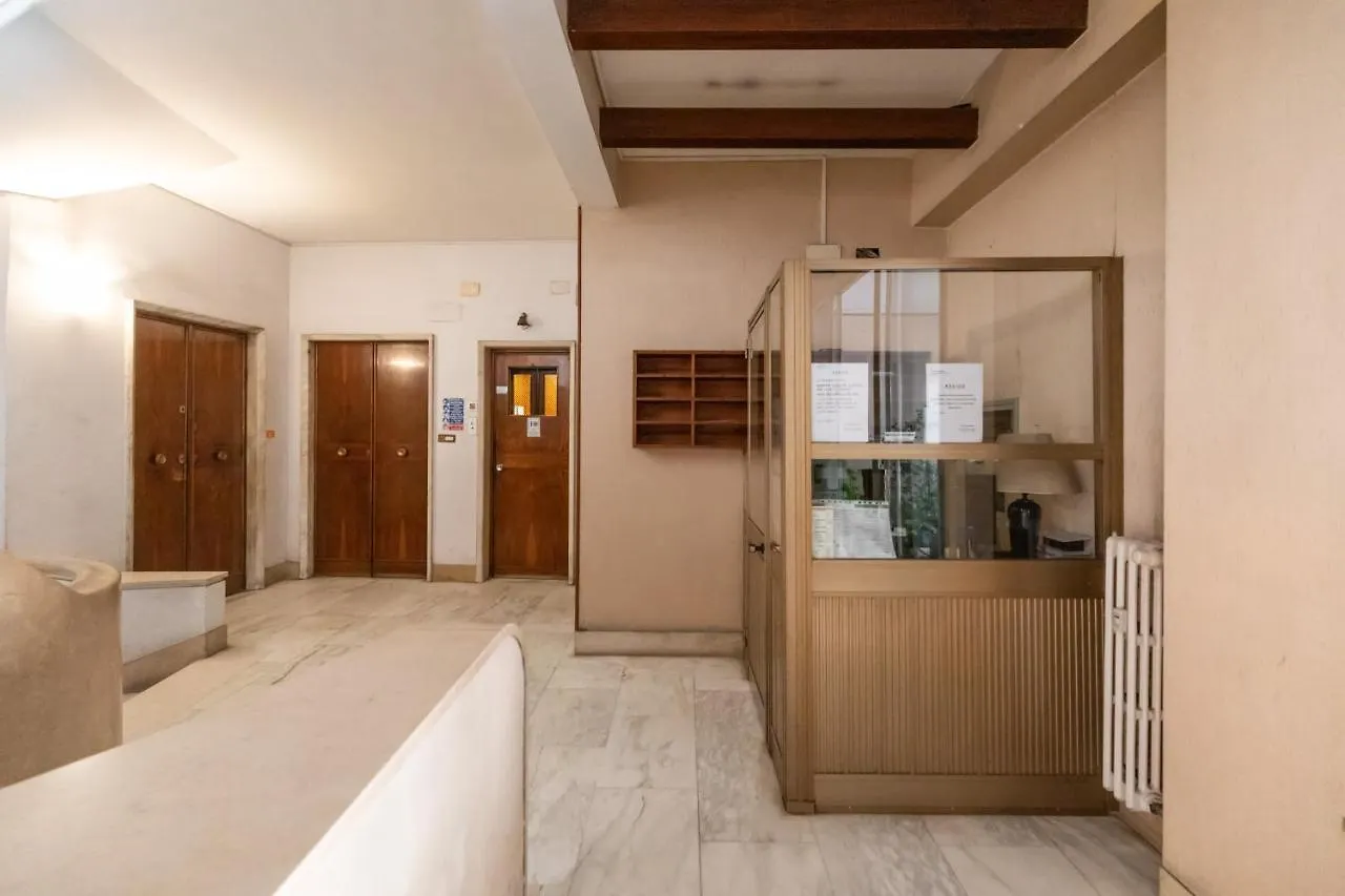 Bright And Spacious Family Apartment In Parioli Rome