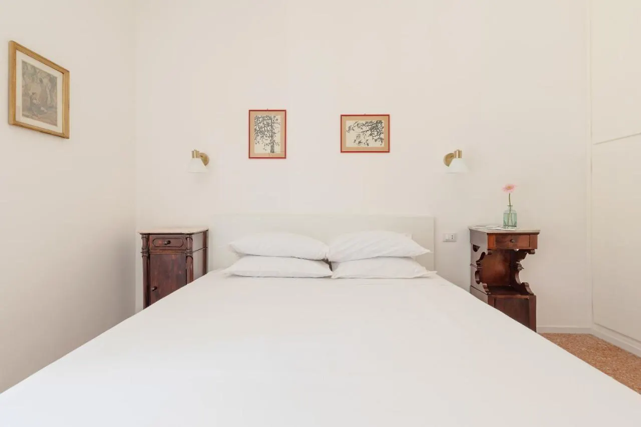 Bright And Spacious Family Apartment In Parioli Rome